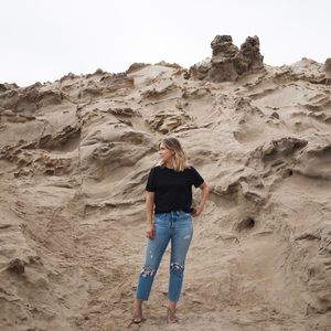 Levi’s High Waisted Wedgie Jeans - Size 27